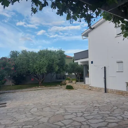 Crnko, 50m From The With Free Parking And Drinkable Tap Water Vir