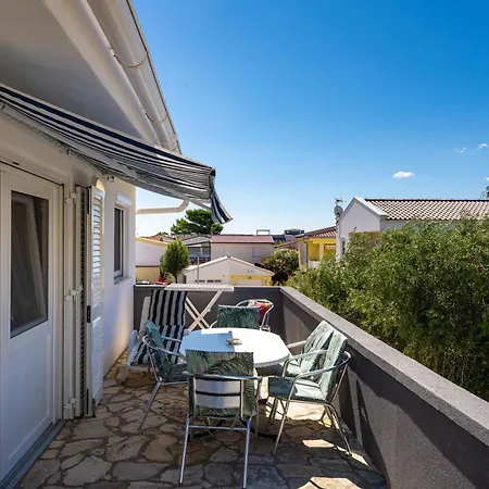 Crnko, 50m From The With Free Parking And Drinkable Tap Water * Vir