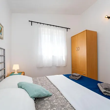 Crnko, 50m From The With Free Parking And Drinkable Tap Water 아파트 *