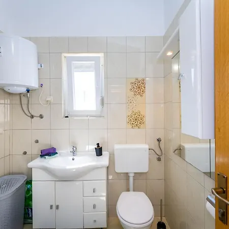 Crnko, 50m From The With Free Parking And Drinkable Tap Water * فير