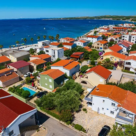 Crnko, 50m From The With Free Parking And Drinkable Tap Water
