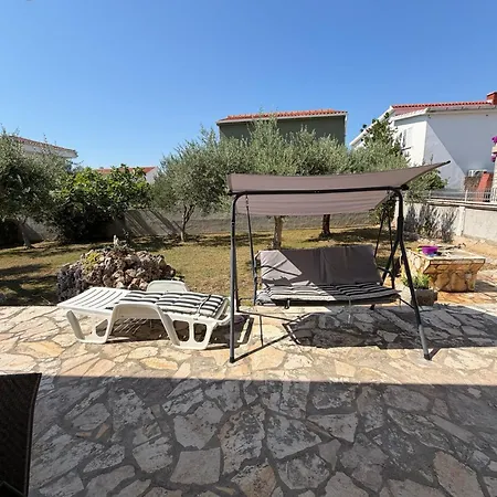Crnko, 50m From The With Free Parking And Drinkable Tap Water * Vir