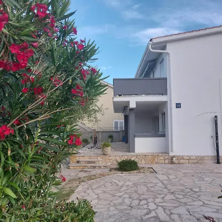 Appartamento Crnko, 50m From The With Free Parking And Drinkable Tap Water