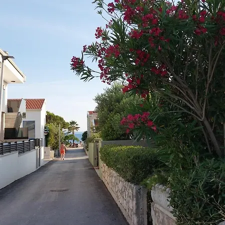 Crnko, 50m From The With Free Parking And Drinkable Tap Water Vir