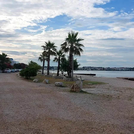 Crnko, 50m From The With Free Parking And Drinkable Tap Water Apartman *