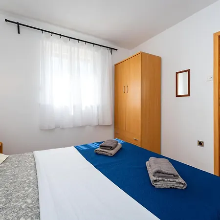 Crnko, 50m From The With Free Parking And Drinkable Tap Water Appartamento