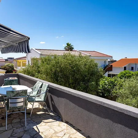 Crnko, 50m From The With Free Parking And Drinkable Tap Water * Vir