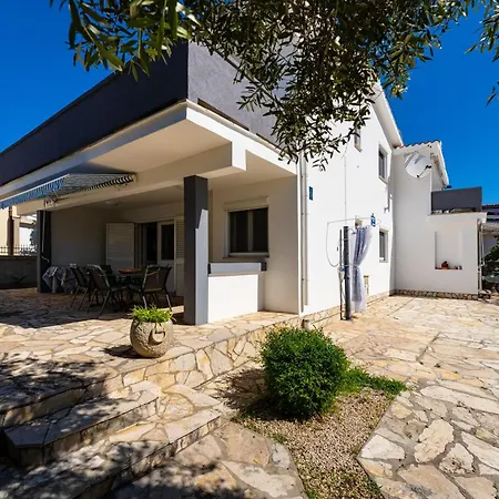 Appartamento Crnko, 50m From The With Free Parking And Drinkable Tap Water