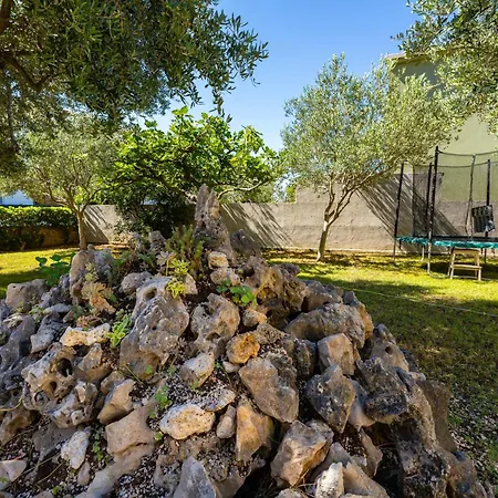Crnko, 50m From The With Free Parking And Drinkable Tap Water Appartamento