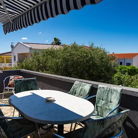 Crnko, 50m From The With Free Parking And Drinkable Tap Water Vir
