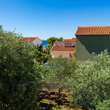 Crnko, 50m From The With Free Parking And Drinkable Tap Water Vir