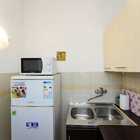 Crnko, 50m From The With Free Parking And Drinkable Tap Water