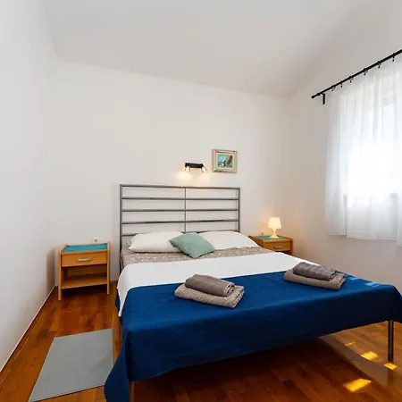 Crnko, 50m From The With Free Parking And Drinkable Tap Water * Vir