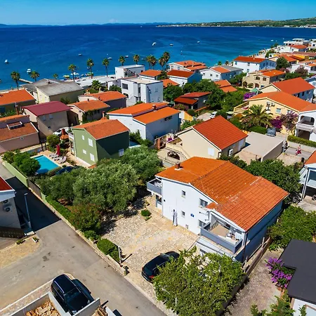Crnko, 50m From The With Free Parking And Drinkable Tap Water