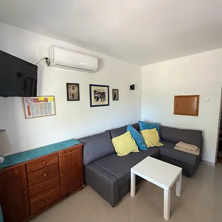 Crnko, 50m From The With Free Parking And Drinkable Tap Water Apartman *