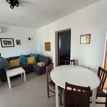Crnko, 50m From The With Free Parking And Drinkable Tap Water Apartman Vir