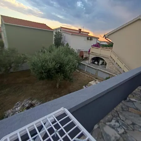 Apartman Crnko, 50m From The With Free Parking And Drinkable Tap Water Vir