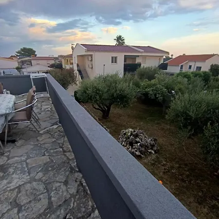 Crnko, 50m From The With Free Parking And Drinkable Tap Water Apartman Vir